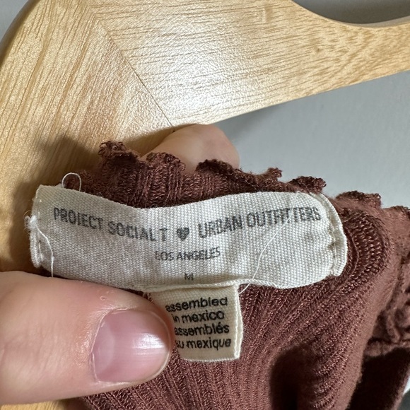 Urban Outfitters Project Social T Brown Ribbed Ruffle Dainty Tank Top Size M EUC - Picture 7 of 9